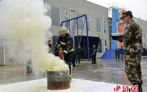 A1448005990 small cb092