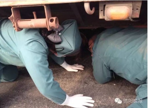 B1451569120 small 261b2